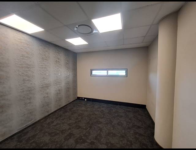 635M² OFFICE TO LET IN ILLOVO